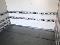 いすゞフォワードアルミバン中型（4t）[写真32]