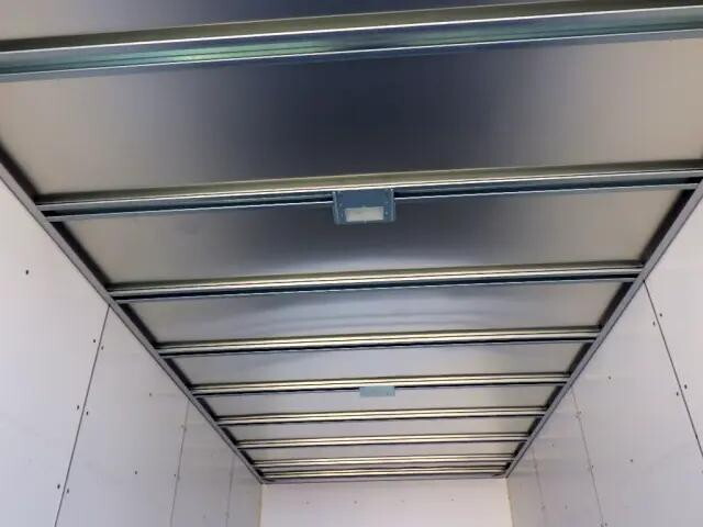 いすゞフォワードアルミバン中型（4t）[写真32]