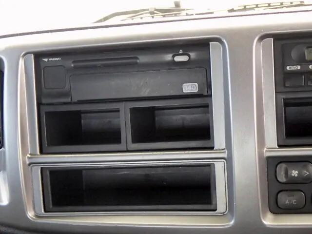 日野レンジャー平ボディ中型（4t）[写真14]