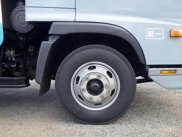 日野レンジャー平ボディ中型（4t）[写真21]