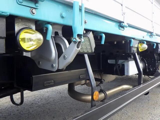 日野レンジャー平ボディ中型（4t）[写真36]