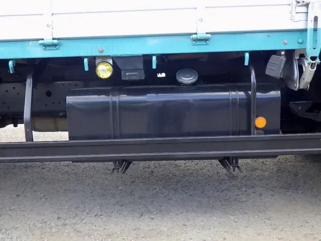 日野レンジャー平ボディ中型（4t）[写真37]