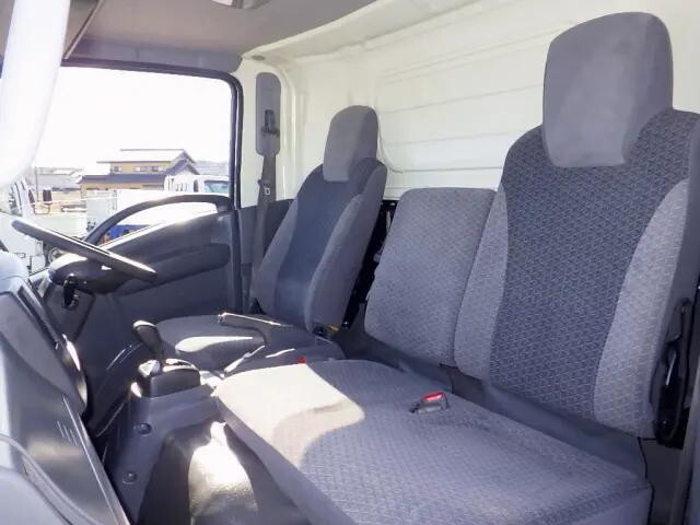 いすゞエルフ冷凍車（冷蔵車）小型（2t・3t）[写真10]