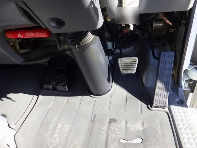 いすゞエルフ冷凍車（冷蔵車）小型（2t・3t）[写真19]