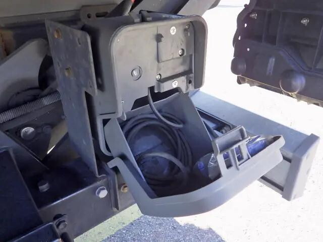 いすゞエルフ冷凍車（冷蔵車）小型（2t・3t）[写真35]