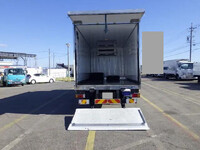 いすゞエルフ冷凍車（冷蔵車）小型（2t・3t）[写真06]