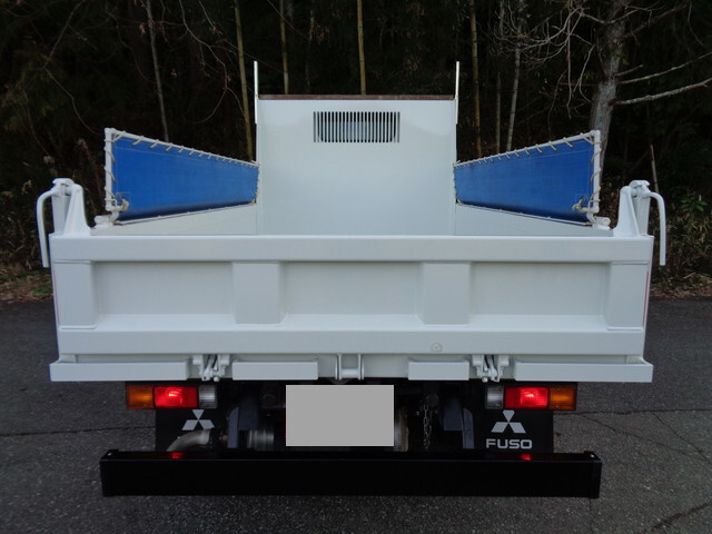三菱ふそうキャンターダンプ小型（2t・3t）[写真10]