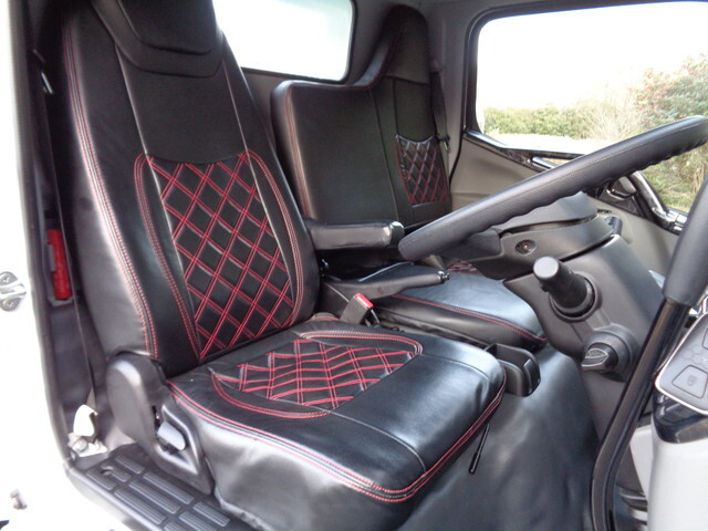 三菱ふそうキャンターダンプ小型（2t・3t）[写真17]