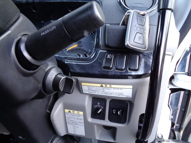 三菱ふそうキャンターダンプ小型（2t・3t）[写真23]