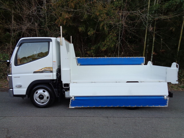 三菱ふそうキャンターダンプ小型（2t・3t）[写真09]