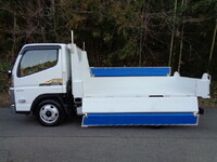 三菱ふそうキャンターダンプ小型（2t・3t）[写真10]