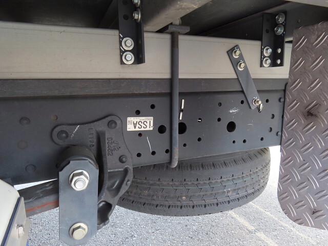 いすゞエルフ冷凍車（冷蔵車）小型（2t・3t）[写真11]