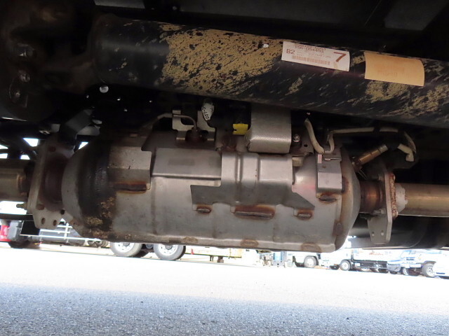 いすゞエルフ冷凍車（冷蔵車）小型（2t・3t）[写真13]