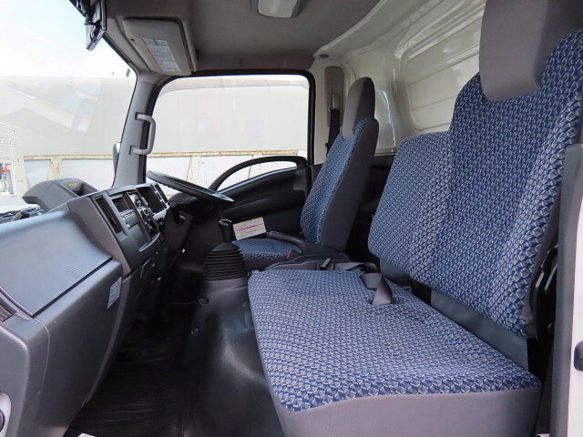 いすゞエルフ冷凍車（冷蔵車）小型（2t・3t）[写真21]