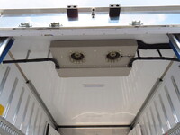 いすゞエルフ冷凍車（冷蔵車）小型（2t・3t）[写真31]