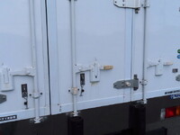 いすゞエルフ冷凍車（冷蔵車）小型（2t・3t）[写真36]