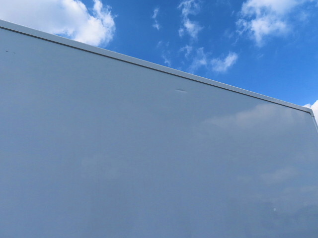 いすゞエルフ冷凍車（冷蔵車）小型（2t・3t）[写真36]