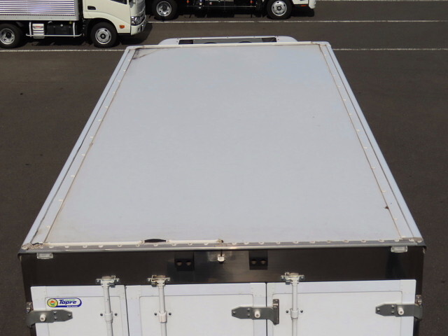 いすゞエルフ冷凍車（冷蔵車）小型（2t・3t）[写真07]