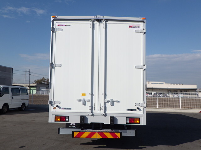 三菱ふそうファイターアルミウイング中型（4t）[写真11]