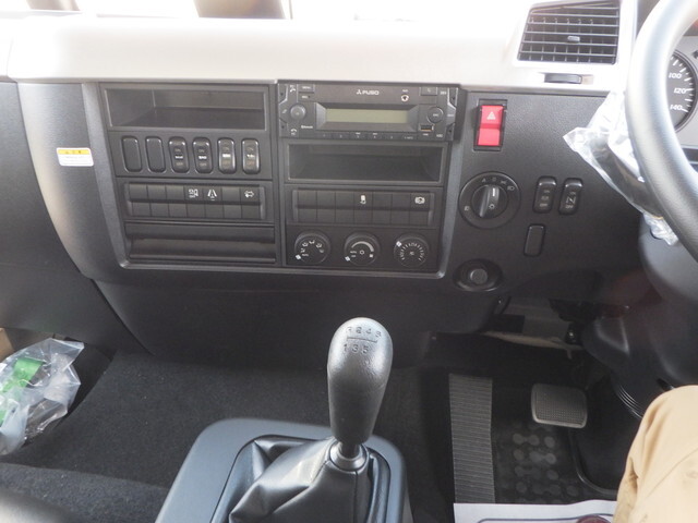 三菱ふそうファイターアルミウイング中型（4t）[写真14]