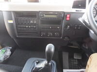 三菱ふそうファイターアルミウイング中型（4t）[写真15]