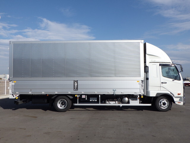 三菱ふそうファイターアルミウイング中型（4t）[写真07]