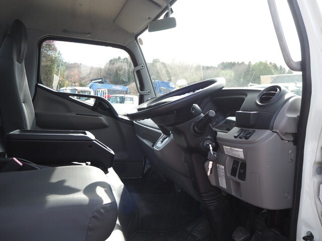 三菱ふそうキャンターセルフローダー小型（2t・3t）[写真36]