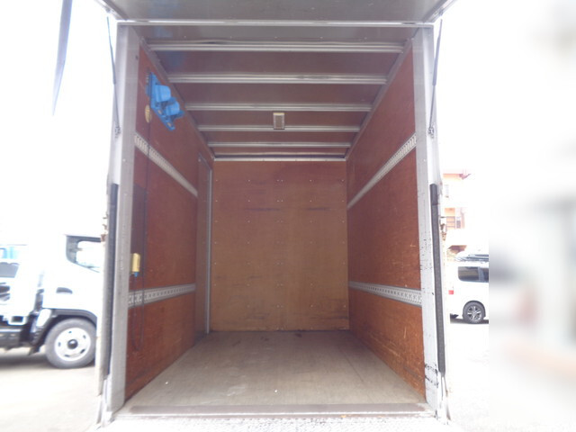 三菱ふそうキャンターアルミバン小型（2t・3t）[写真13]
