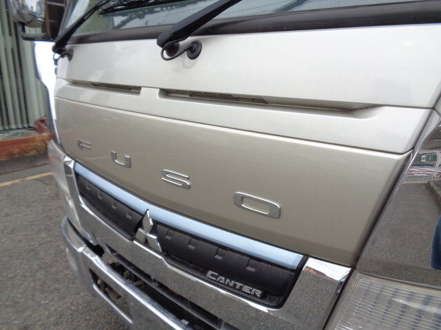 三菱ふそうキャンターアルミバン小型（2t・3t）[写真23]