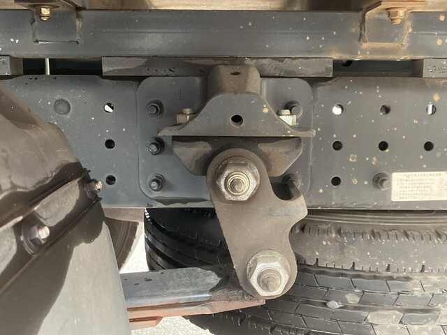 三菱ふそうキャンター平ボディ小型（2t・3t）[写真19]