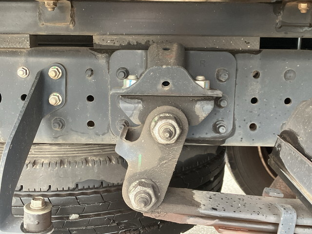 三菱ふそうキャンター平ボディ小型（2t・3t）[写真20]