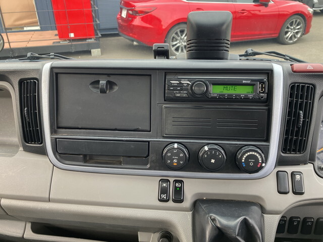 三菱ふそうキャンター平ボディ小型（2t・3t）[写真35]