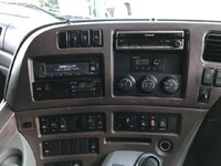 UDトラックスクオンアルミウイング大型（10t）[写真11]