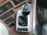 UDトラックスクオンアルミウイング大型（10t）[写真12]