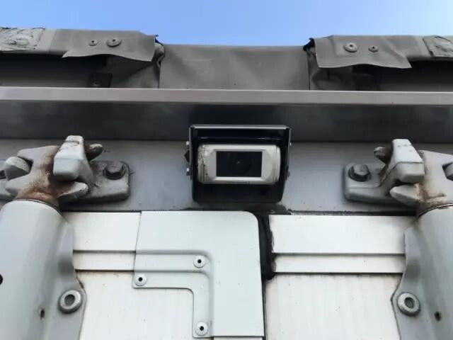 UDトラックスクオンアルミウイング大型（10t）[写真14]