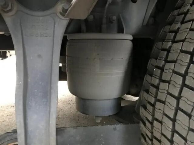 UDトラックスクオンアルミウイング大型（10t）[写真24]