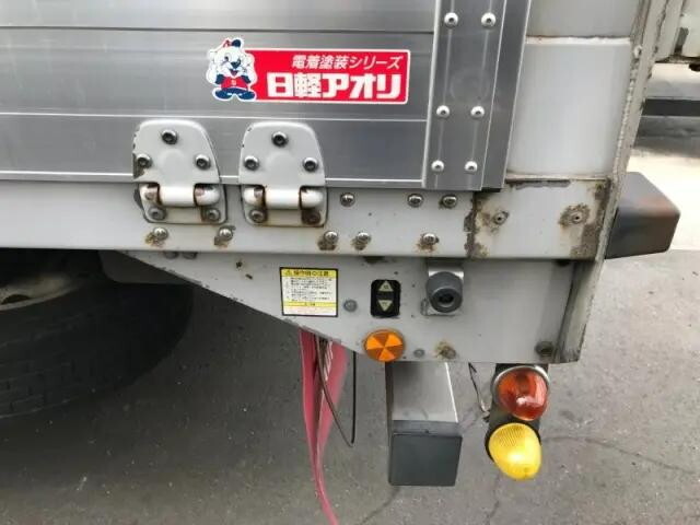 UDトラックスクオンアルミウイング大型（10t）[写真33]