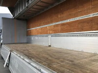 UDトラックスクオンアルミウイング大型（10t）[写真07]