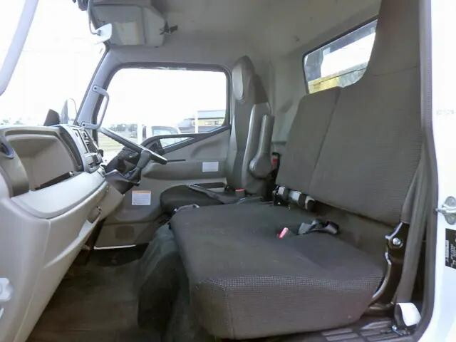 三菱ふそうキャンターセーフティローダー小型（2t・3t）[写真12]