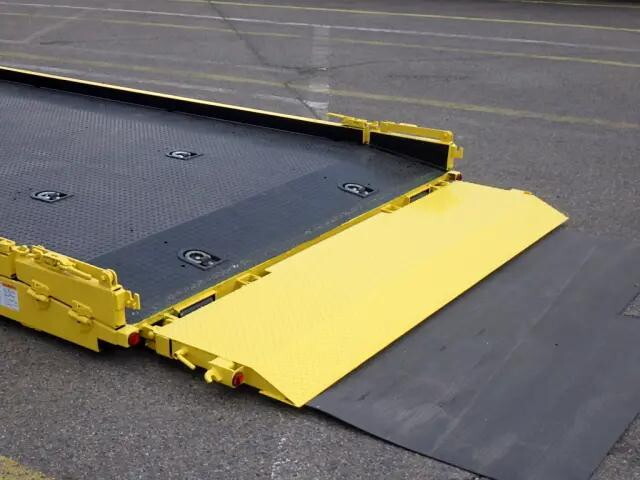 三菱ふそうキャンターセーフティローダー小型（2t・3t）[写真07]