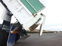 UDトラックスクオンダンプ大型（10t）[写真11]