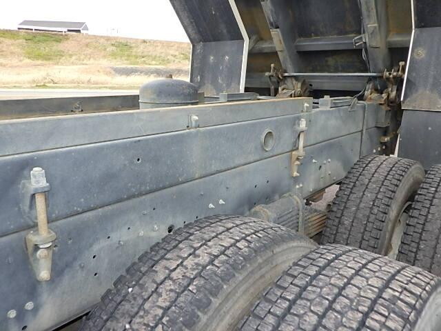 UDトラックスクオンダンプ大型（10t）[写真14]