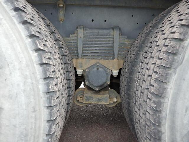 UDトラックスクオンダンプ大型（10t）[写真20]