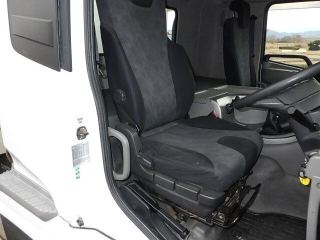 UDトラックスクオンダンプ大型（10t）[写真26]