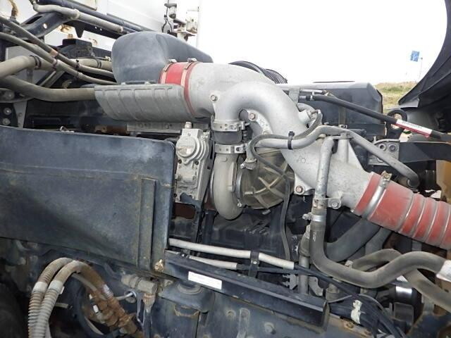 UDトラックスクオンダンプ大型（10t）[写真27]