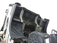 UDトラックスクオンダンプ大型（10t）[写真32]