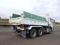 UDトラックスクオンダンプ大型（10t）[写真05]