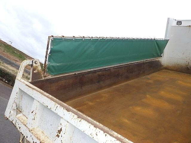 UDトラックスクオンダンプ大型（10t）[写真07]