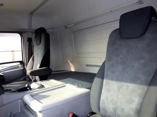 UDトラックスクオンアルミウイング大型（10t）[写真12]