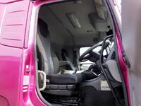 UDトラックスクオンアルミウイング大型（10t）[写真36]